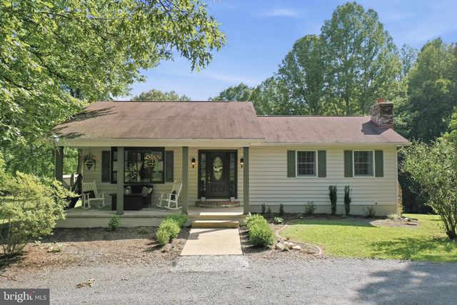78 LIZZIE MILLS RD, Castleton, VA 22716