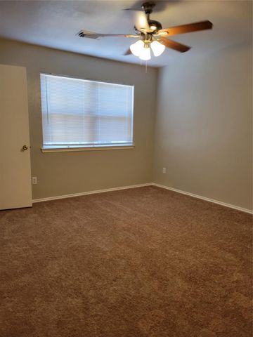 6055 Green Heather Lane, Houston, TX 77085