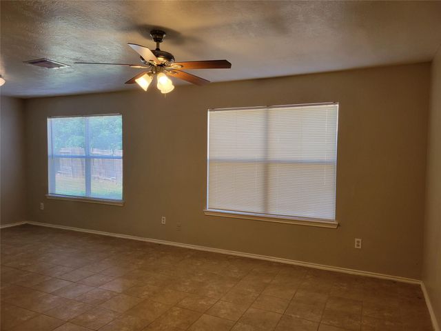 6055 Green Heather Lane, Houston, TX 77085