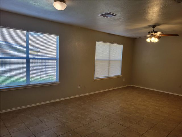 6055 Green Heather Lane, Houston, TX 77085