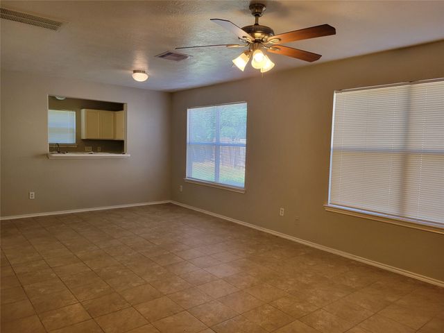 6055 Green Heather Lane, Houston, TX 77085