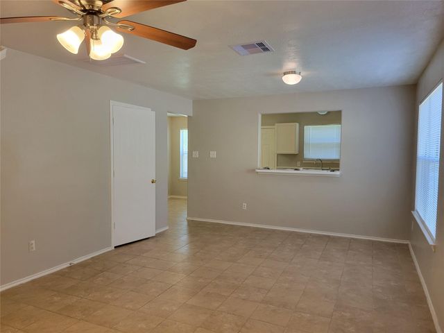 6055 Green Heather Lane, Houston, TX 77085