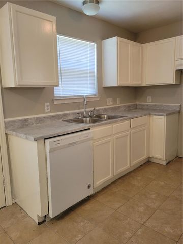 6055 Green Heather Lane, Houston, TX 77085