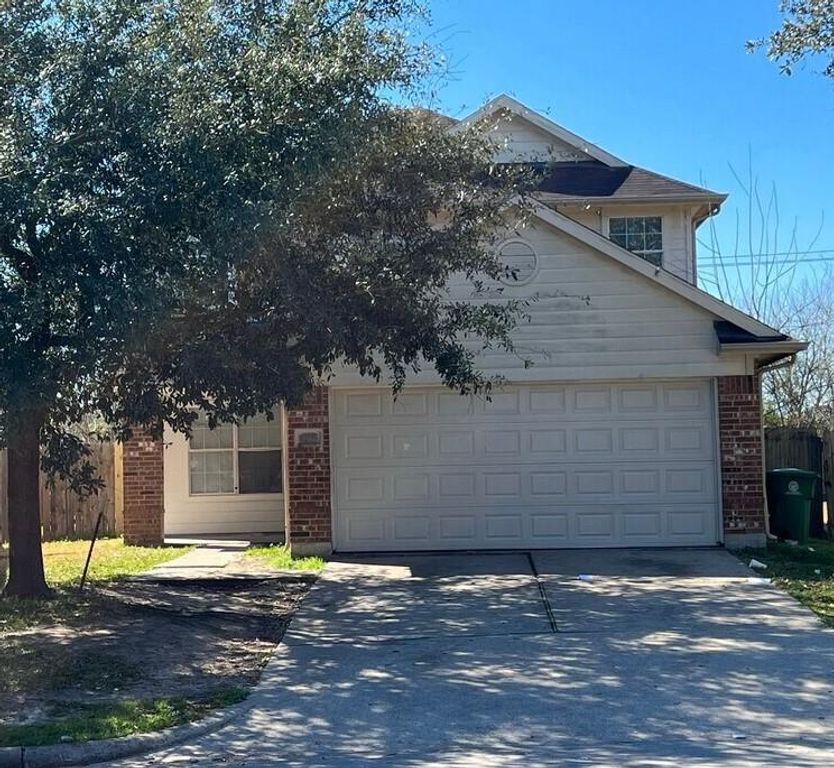 6055 Green Heather Lane, Houston, TX 77085