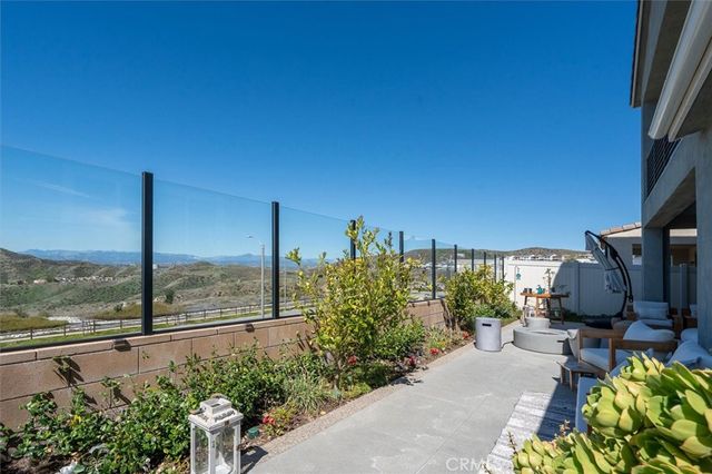 18262 Astro Court, Saugus, CA 91350
