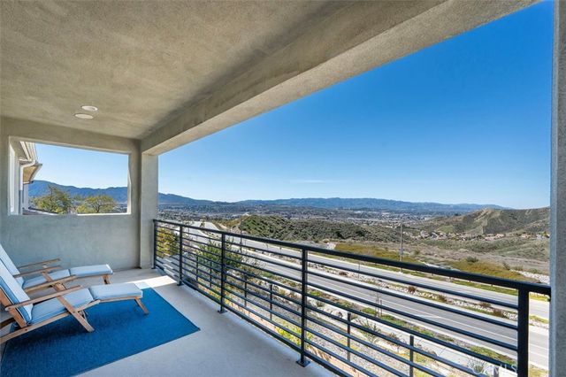 18262 Astro Court, Saugus, CA 91350