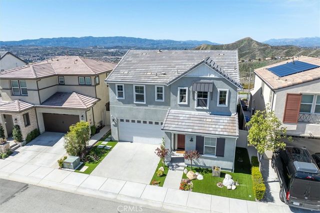 18262 Astro Court, Saugus, CA 91350