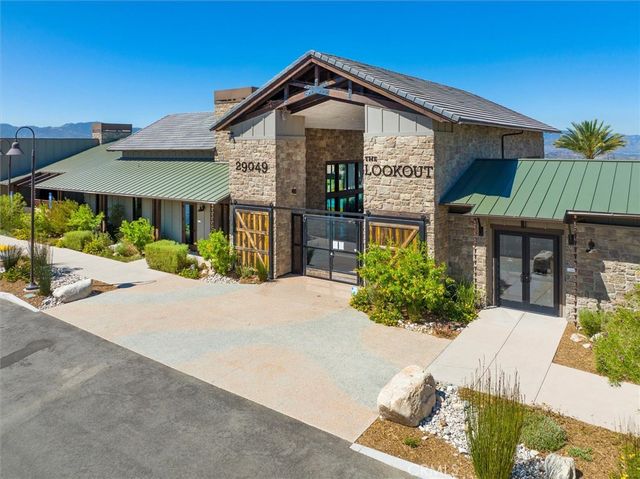 18262 Astro Court, Saugus, CA 91350