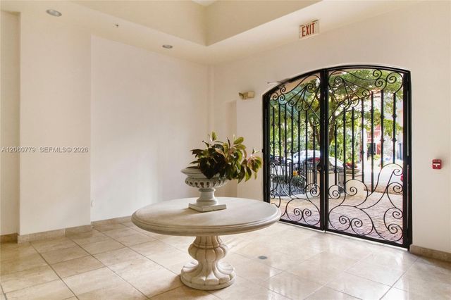 20 Calabria Ave 502, Coral Gables, FL 33134