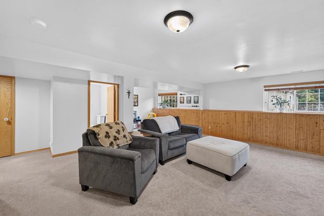 105 Terrace Court, Mount Horeb, WI 53572