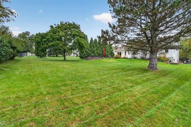 105 Terrace Court, Mount Horeb, WI 53572