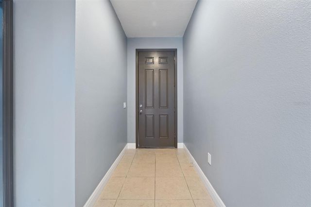 11006 TAHITI ISLE LANE, Tampa, FL 33647