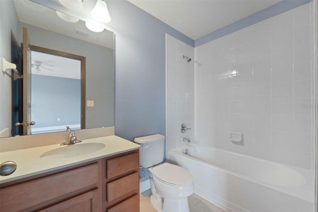 11006 TAHITI ISLE LANE, Tampa, FL 33647