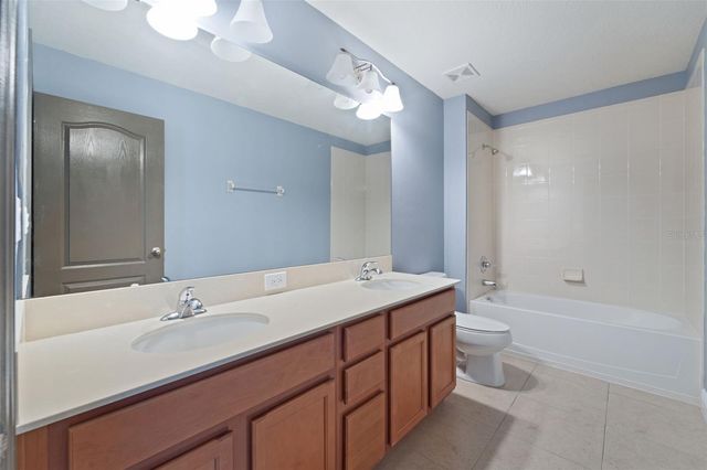 11006 TAHITI ISLE LANE, Tampa, FL 33647