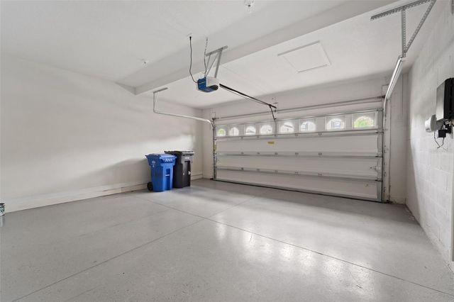 11006 TAHITI ISLE LANE, Tampa, FL 33647