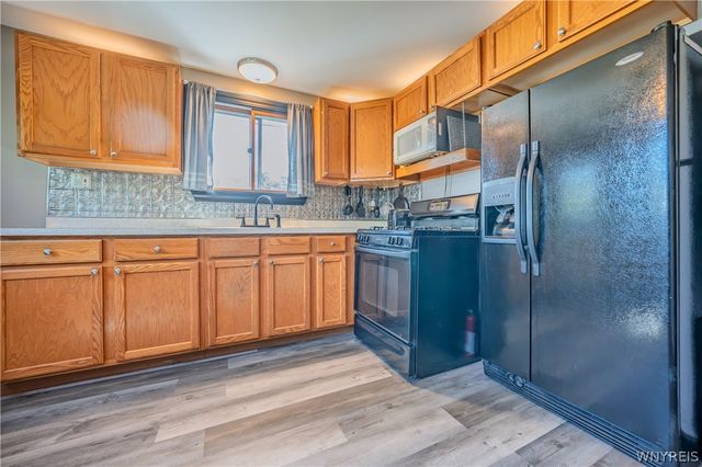 16 Broezel Avenue, Lancaster, NY 14086