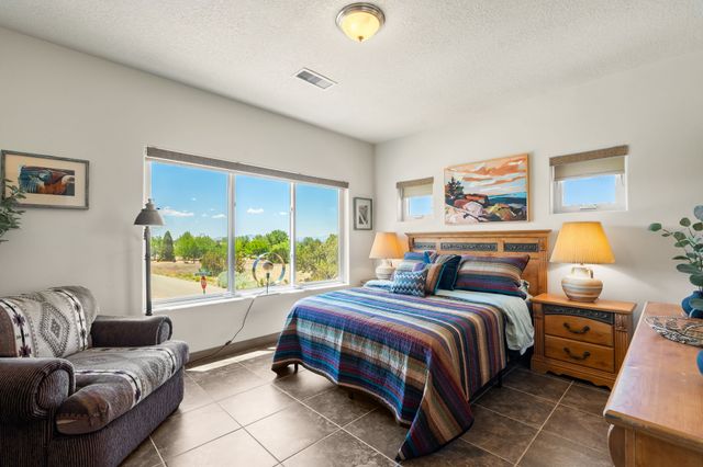 1 Flower Garland, Santa Fe, NM 87508