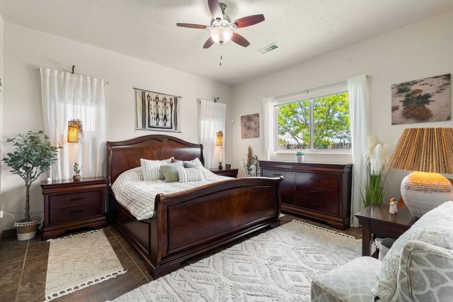 1 Flower Garland, Santa Fe, NM 87508