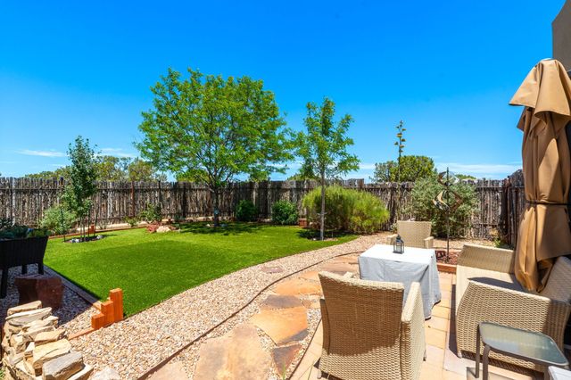 1 Flower Garland, Santa Fe, NM 87508