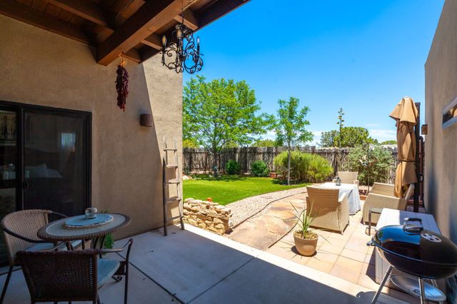 1 Flower Garland, Santa Fe, NM 87508
