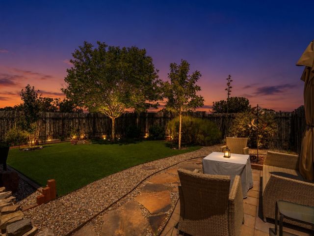 1 Flower Garland, Santa Fe, NM 87508