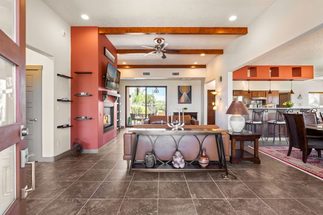1 Flower Garland, Santa Fe, NM 87508