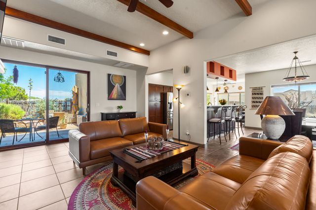 1 Flower Garland, Santa Fe, NM 87508