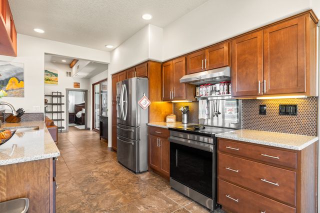 1 Flower Garland, Santa Fe, NM 87508