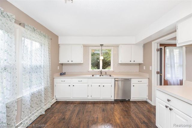 6461 Winans Lake Road, Brighton, MI 48116