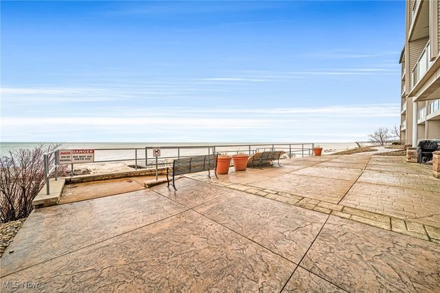 4699 Lake Rd 401, Geneva On The Lake, OH 44041