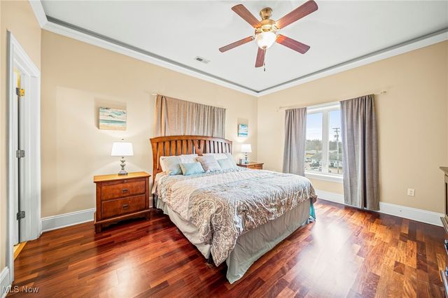 4699 Lake Rd 401, Geneva On The Lake, OH 44041