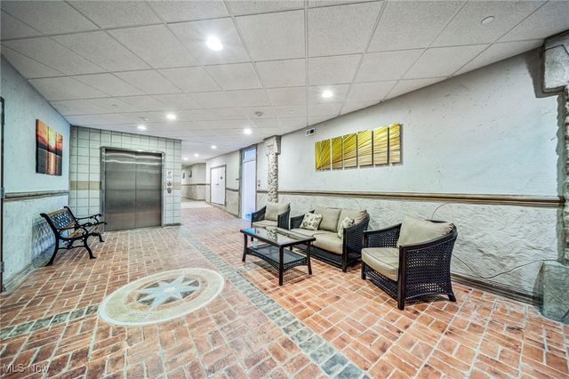 4699 Lake Rd 401, Geneva On The Lake, OH 44041