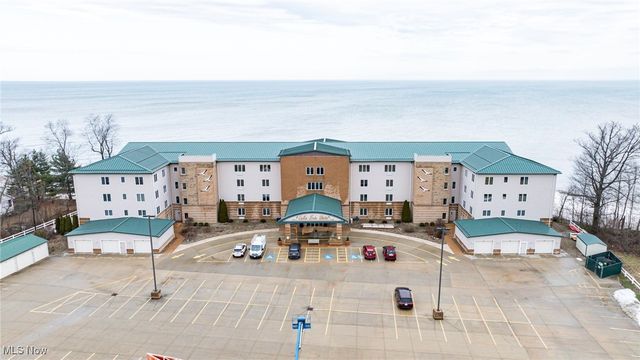 4699 Lake Rd 401, Geneva On The Lake, OH 44041