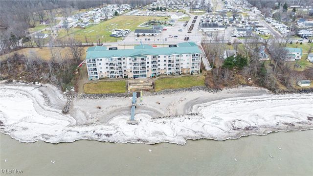 4699 Lake Rd 401, Geneva On The Lake, OH 44041