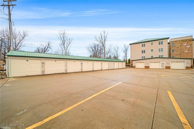 4699 Lake Rd 401, Geneva On The Lake, OH 44041