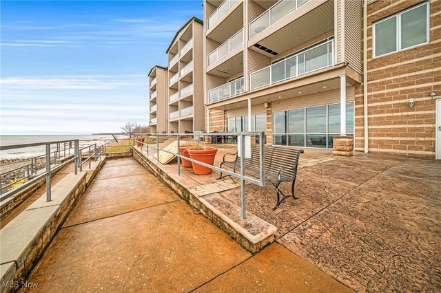 4699 Lake Rd 401, Geneva On The Lake, OH 44041