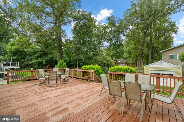 10829 WOODLAND DR, Fairfax, VA 22030