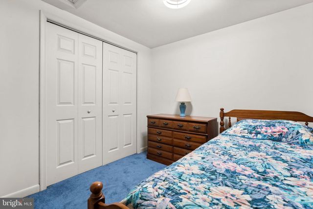 10829 WOODLAND DR, Fairfax, VA 22030