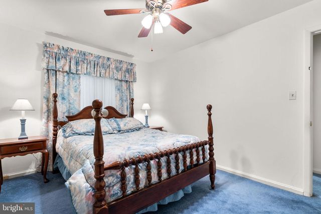 10829 WOODLAND DR, Fairfax, VA 22030