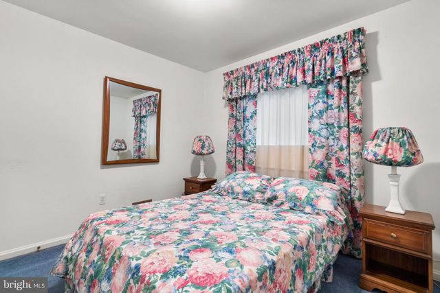 10829 WOODLAND DR, Fairfax, VA 22030