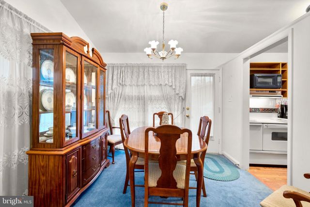 10829 WOODLAND DR, Fairfax, VA 22030