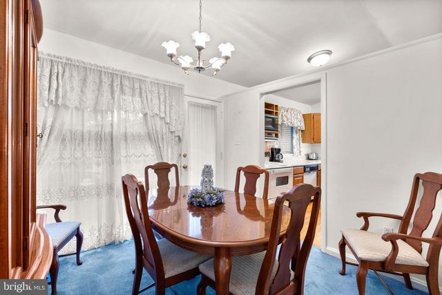 10829 WOODLAND DR, Fairfax, VA 22030