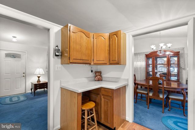 10829 WOODLAND DR, Fairfax, VA 22030