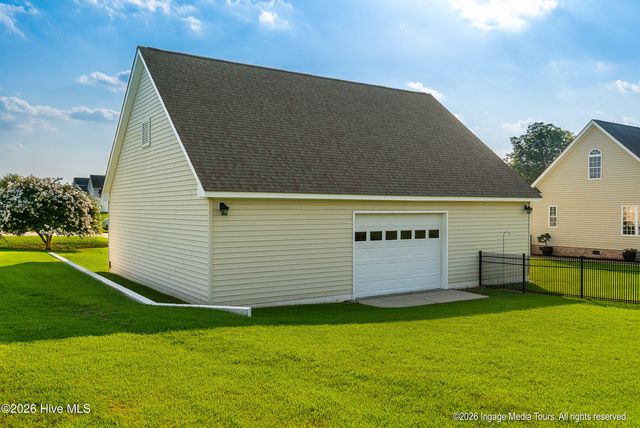 6107 Golden Pond Road, Elm City, NC 27822