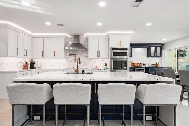 2500 MONTEREY STREET, Sarasota, FL 34231