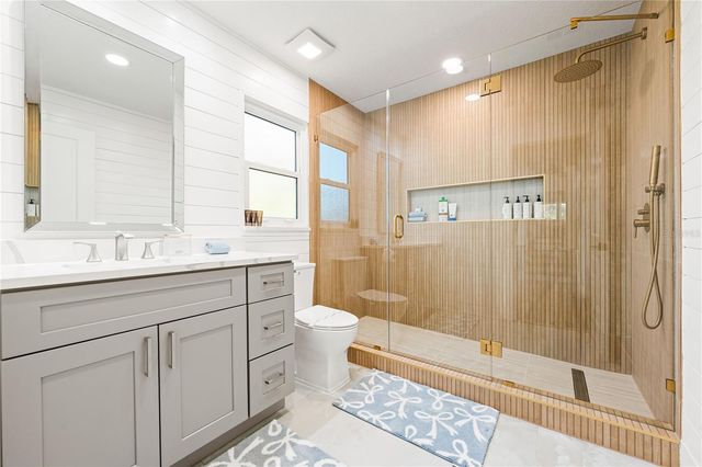 2500 MONTEREY STREET, Sarasota, FL 34231