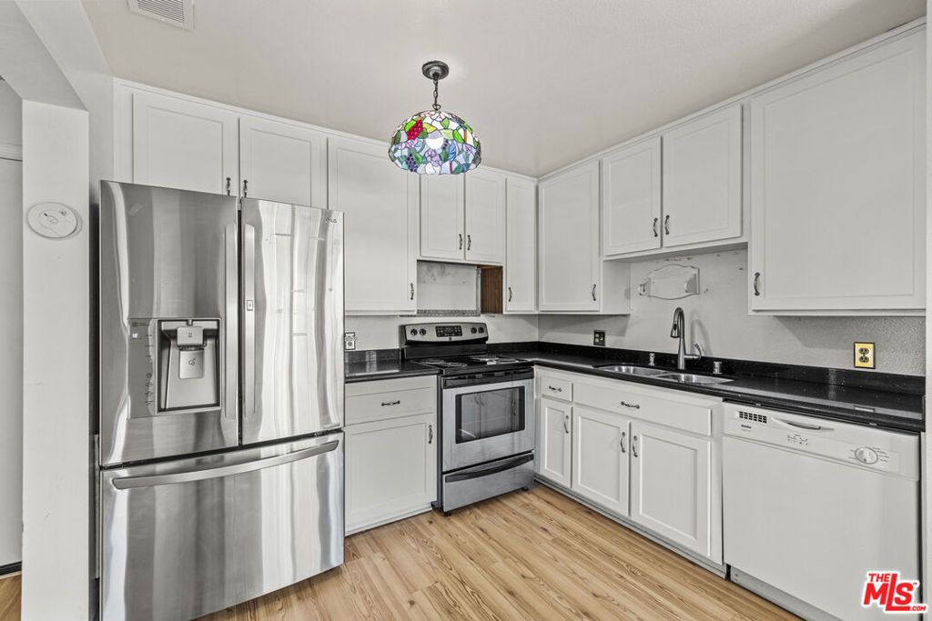 824 Pinetree Circle 14, Thousand Oaks, CA 91360 — photo 5