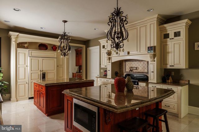 1519 CEDAR HILL RD, Lower Gwynedd, PA 19002
