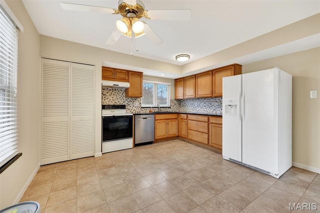 15423 Eaglepass Drive, St Louis, MO 63017