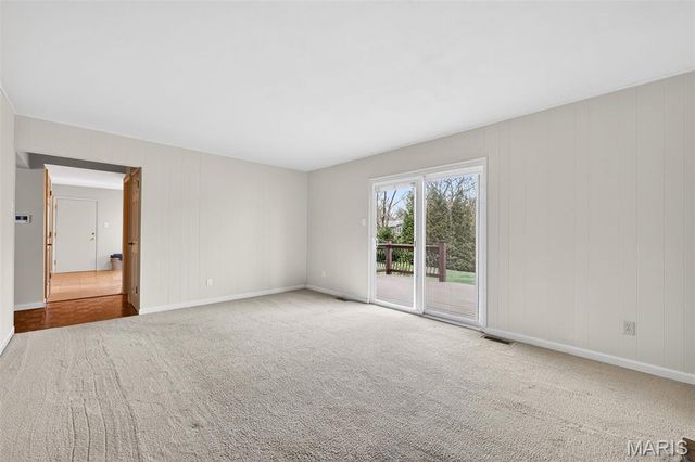 15423 Eaglepass Drive, St Louis, MO 63017